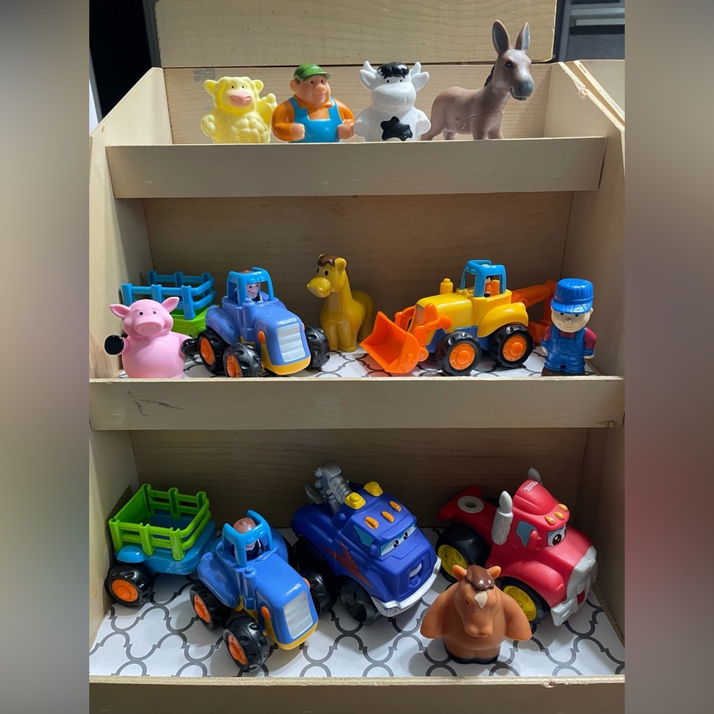 Farm toys bundle, Tonka, tractors, farm animals,